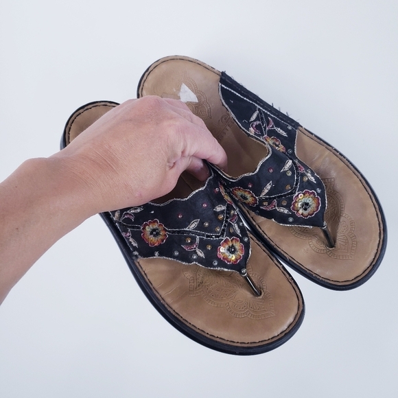 RIEKER FLORAL BEADED SANDALS, SIZE 40 - Picture 5 of 6